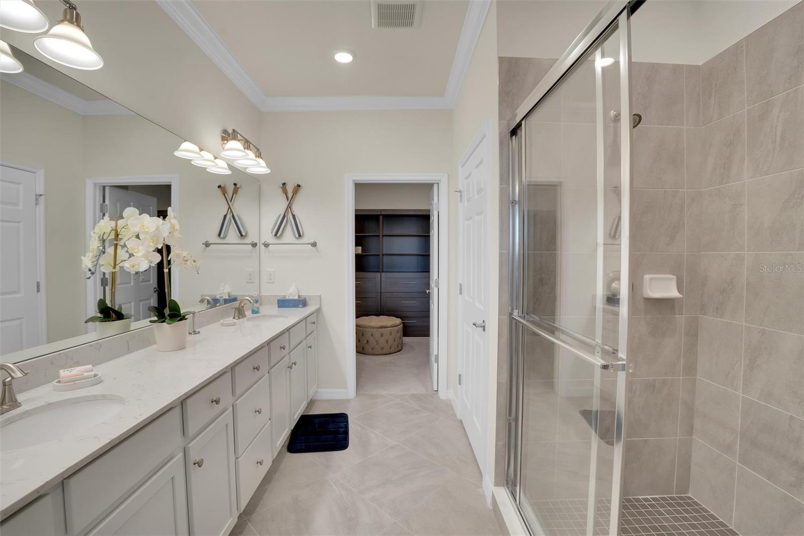 10042 Crooked Creek Dr #203 Property Photo 17