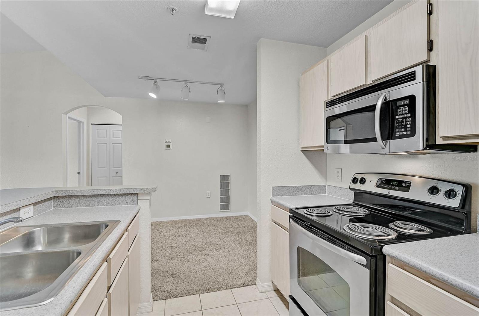 8827 Manor Loop #204 Property Photo 10