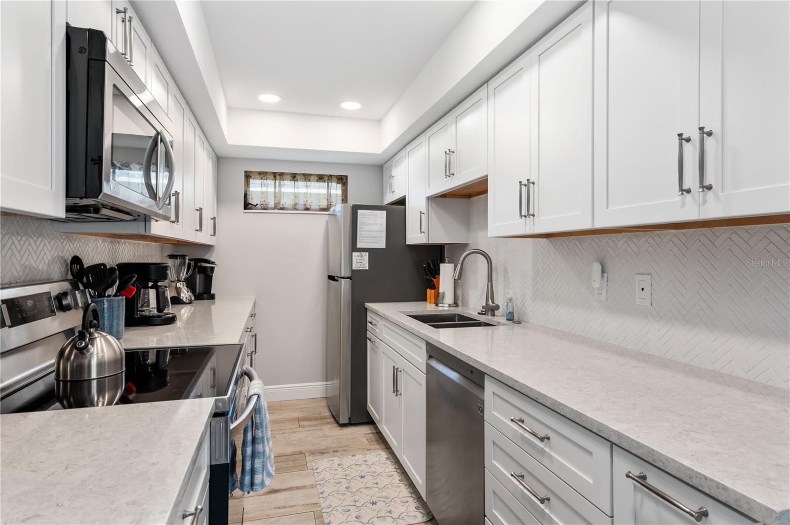 6005 Midnight Pass Rd #s4 Property Photo 12