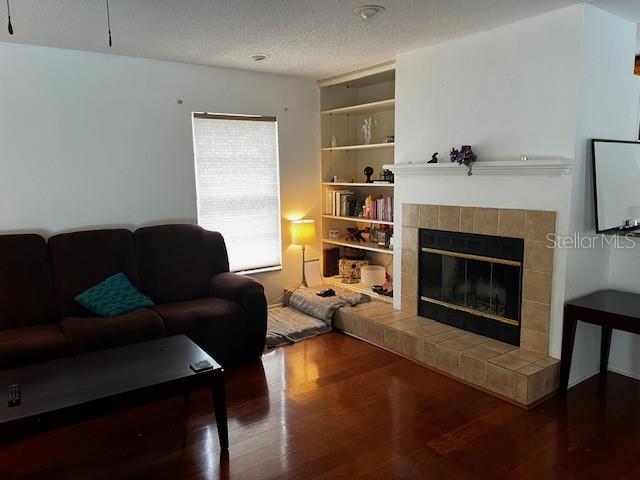 18330 Cypress View Way Property Photo 3