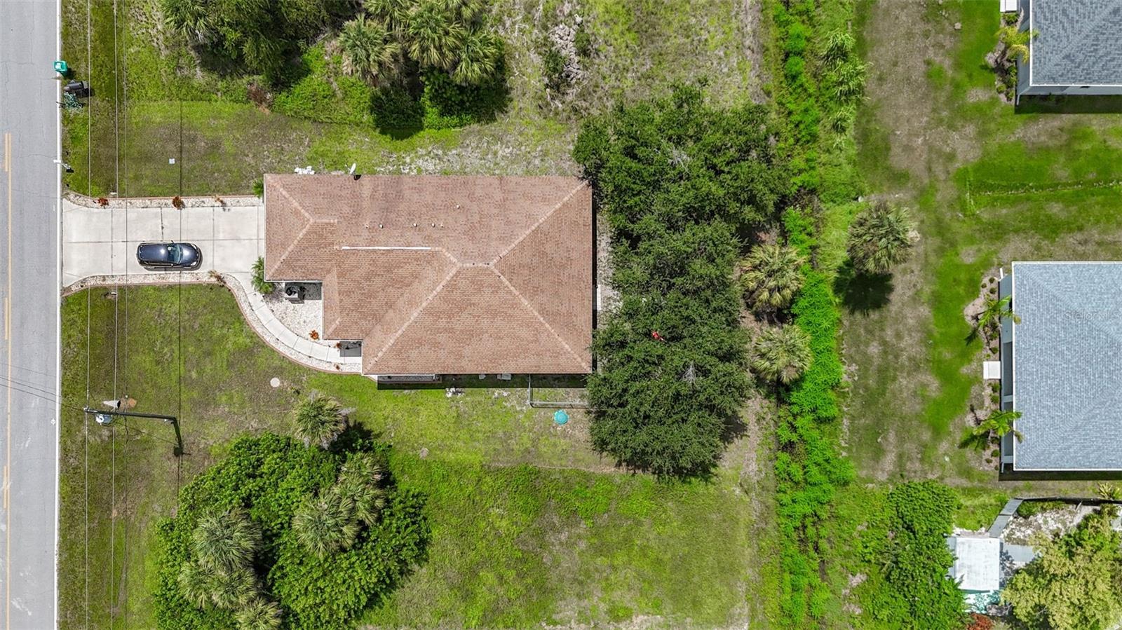 394 Sunset Rd N Property Photo 2