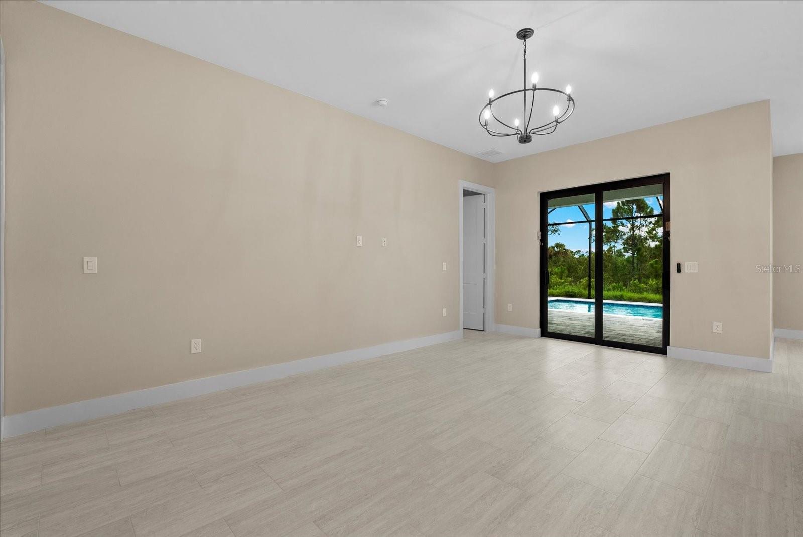 12415 Mellon Ave Property Photo 14