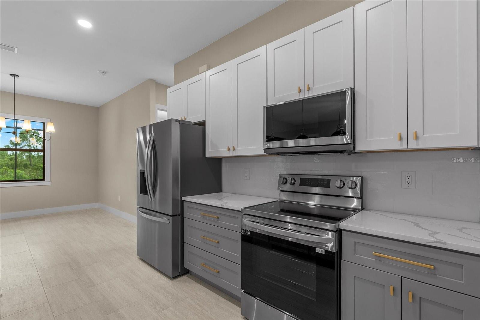 12415 Mellon Ave Property Photo 16