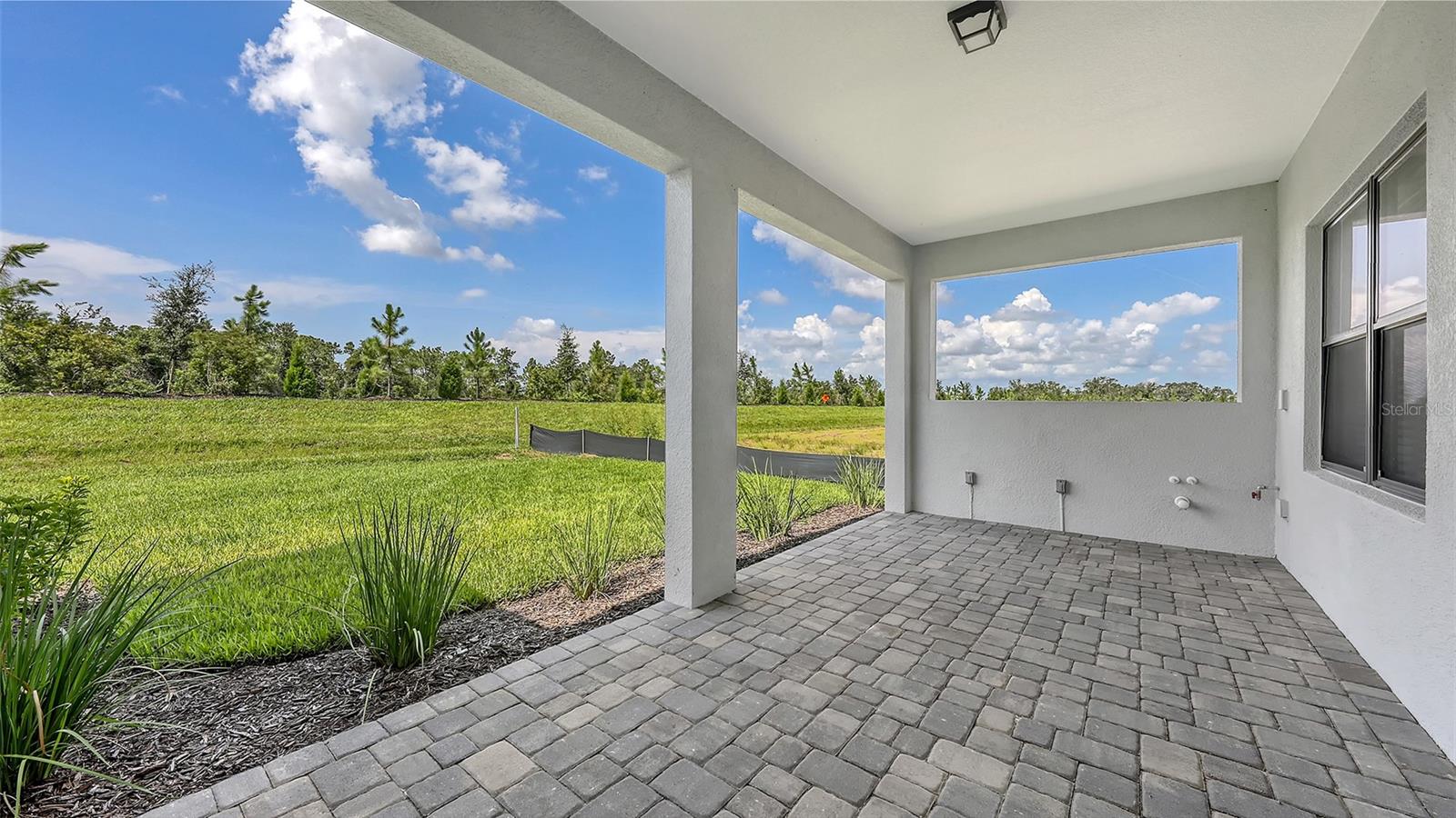 2234 Lady Palm Loop Property Photo 4