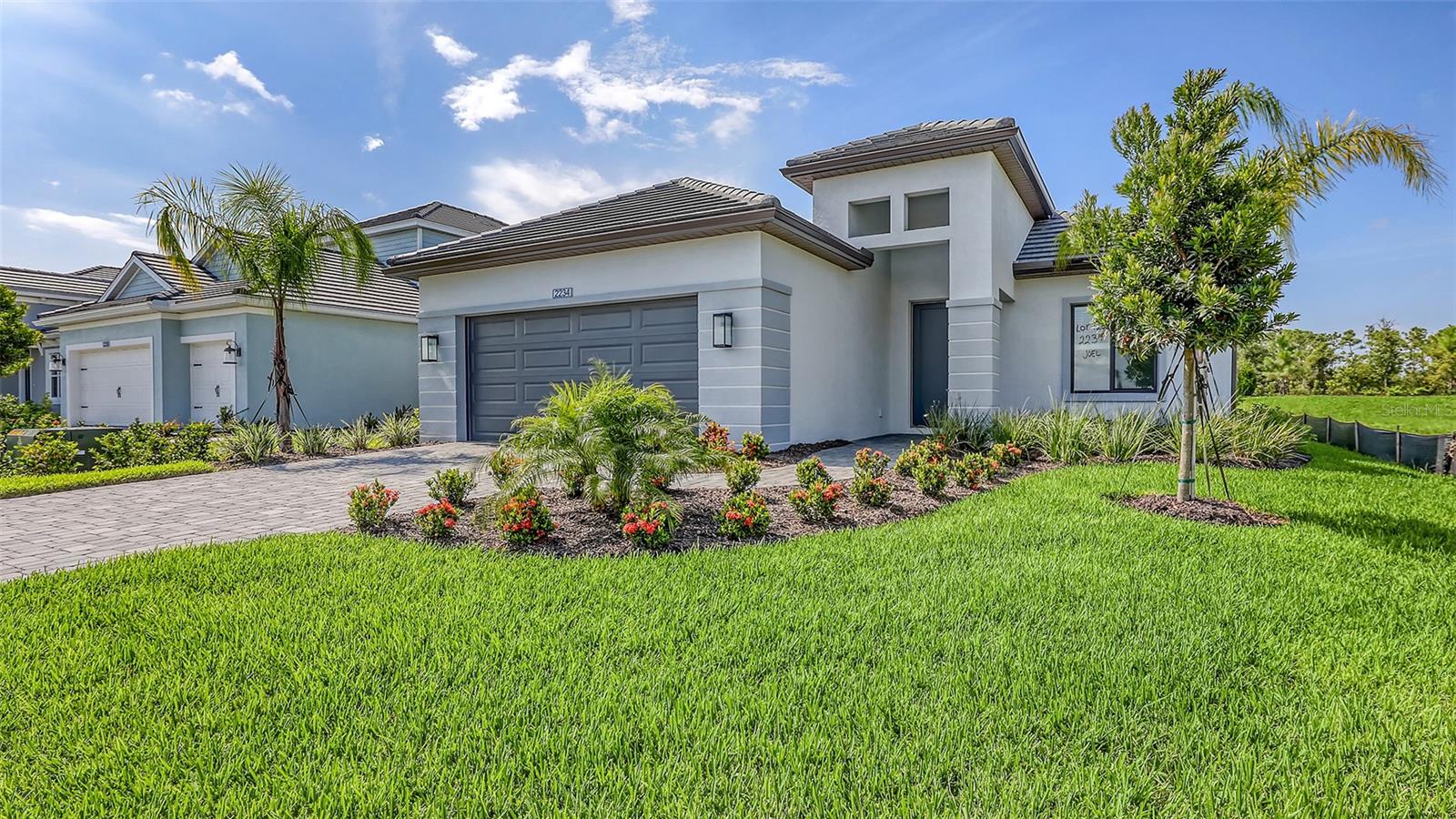 2234 Lady Palm Loop Property Photo 6