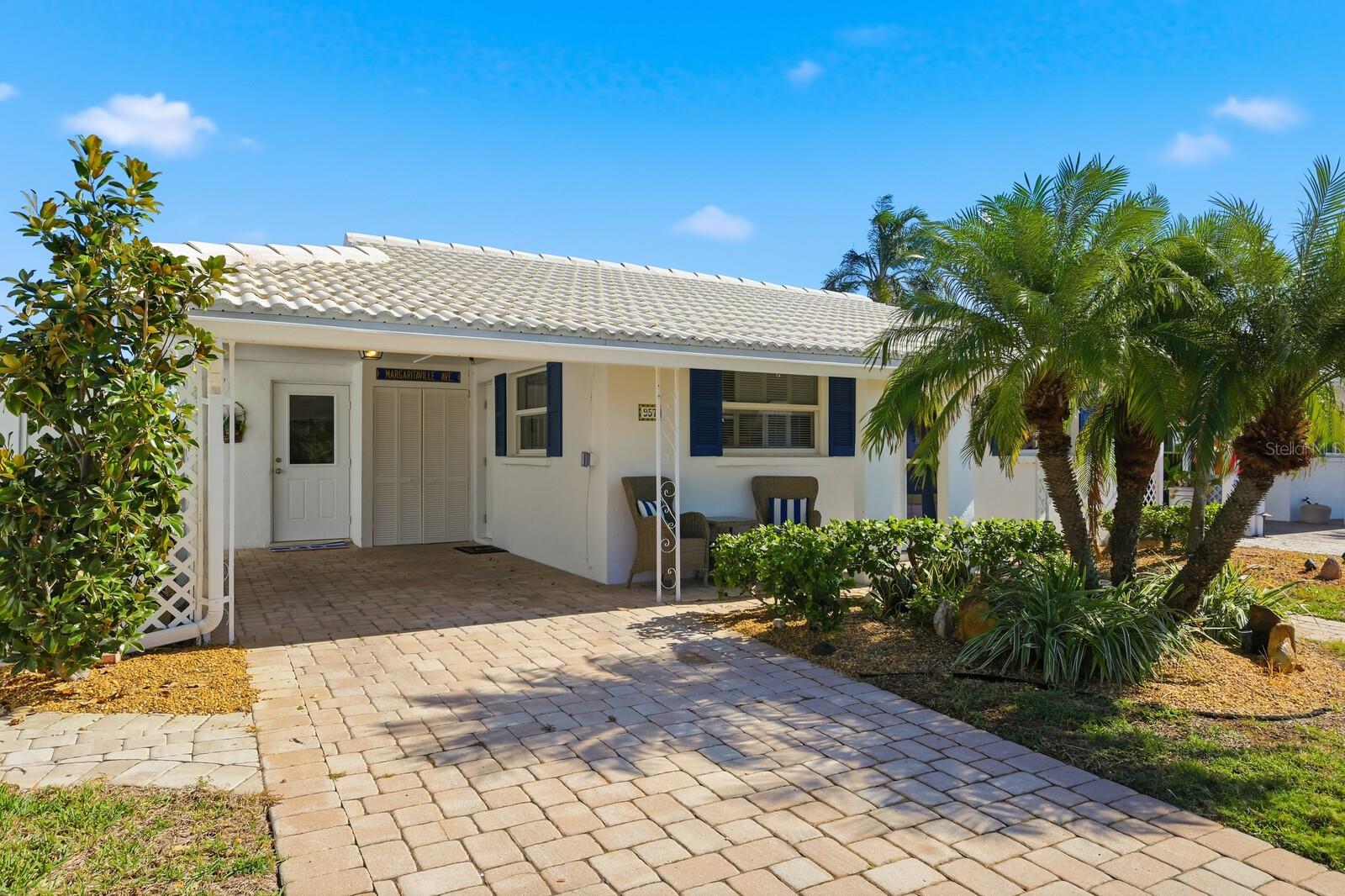 957 Spanish Dr N Property Photo 3