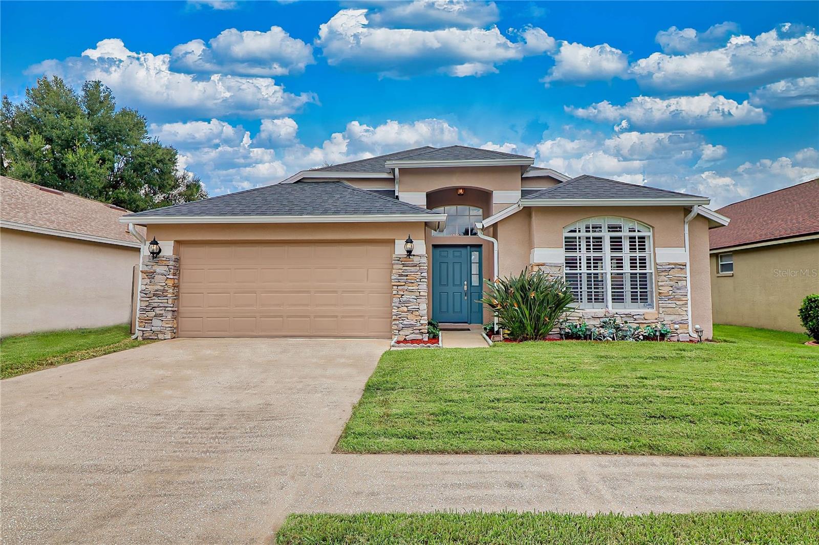 24431 Summer Nights Ct Property Photo 1