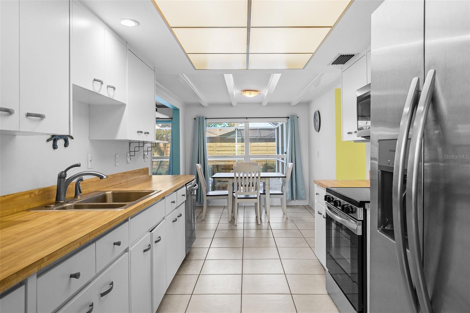 7460 Mariana Dr Property Photo 10