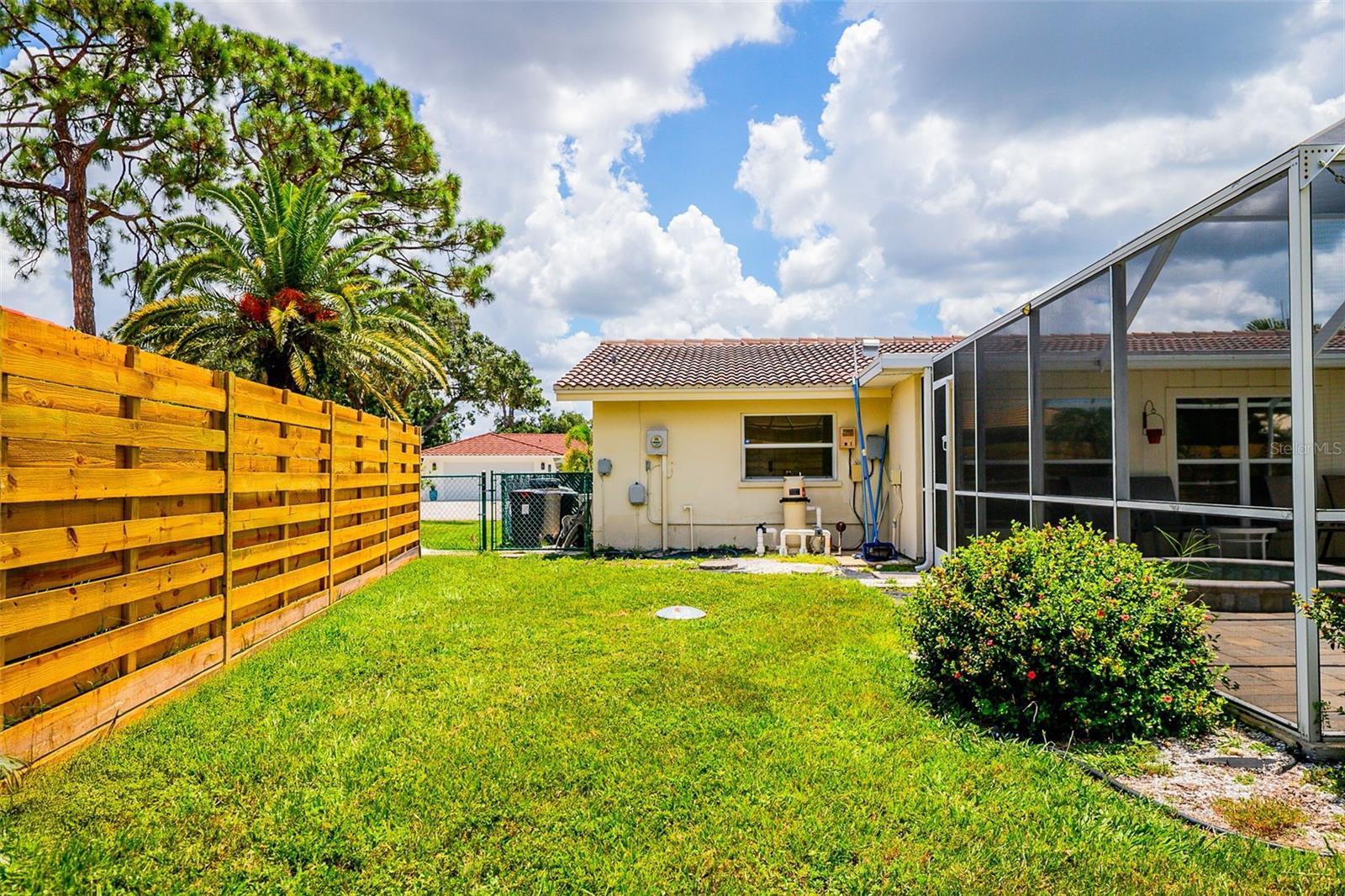 7460 Mariana Dr Property Photo 43