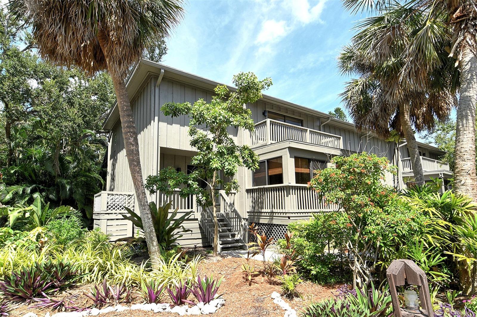 1473 LANDINGS CIR #44 Property Photo 1