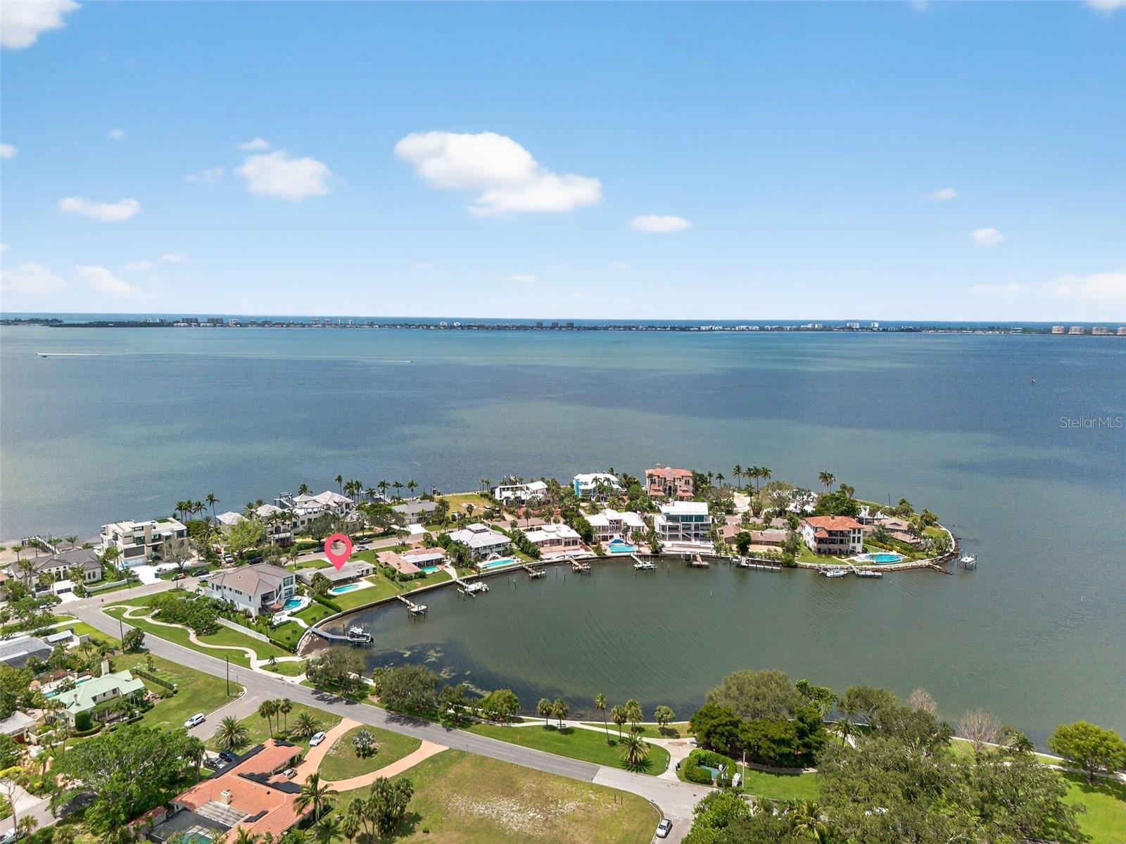 377 S Shore Dr Property Photo 1