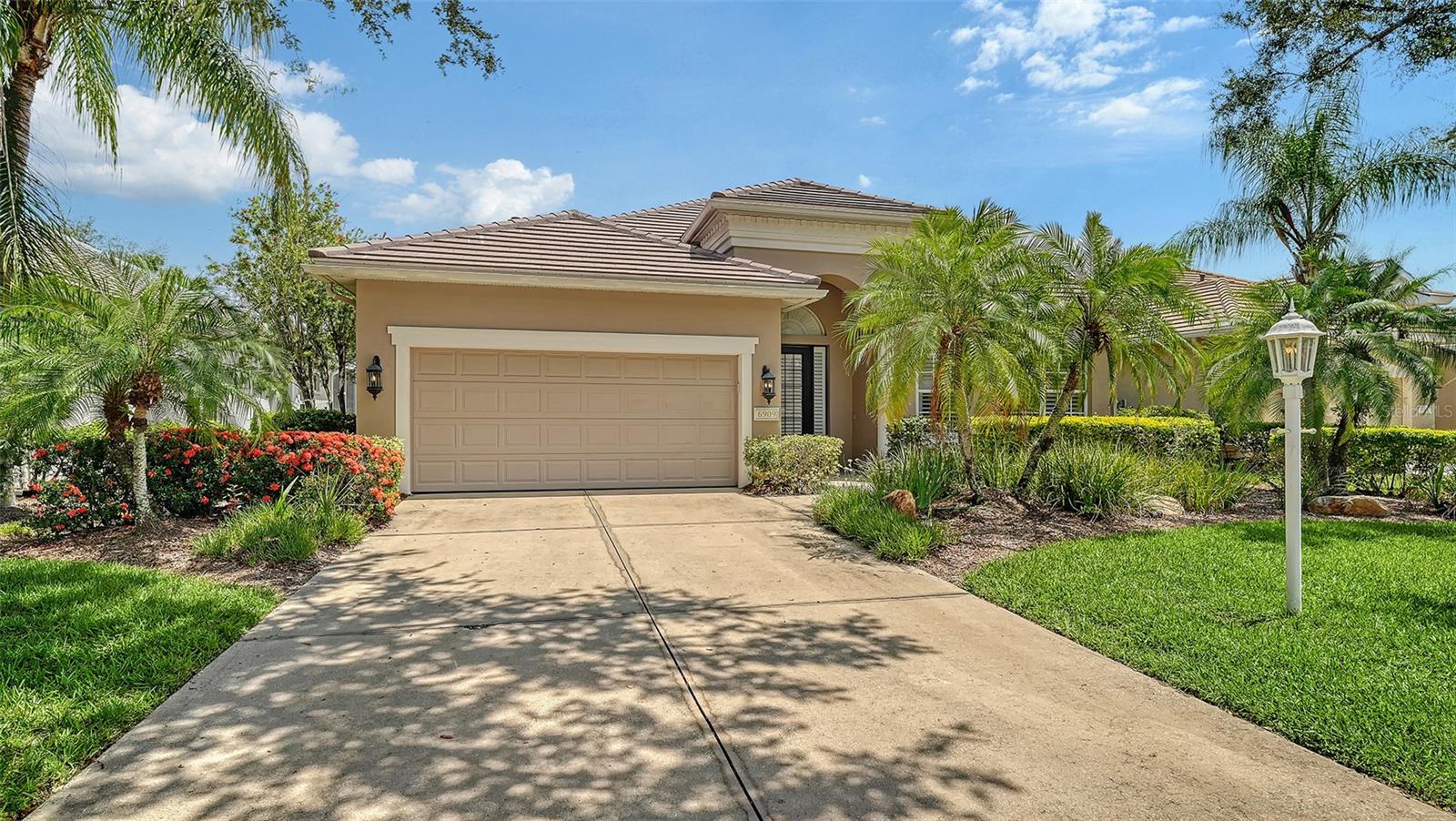 6909 Lennox Pl Property Photo 3