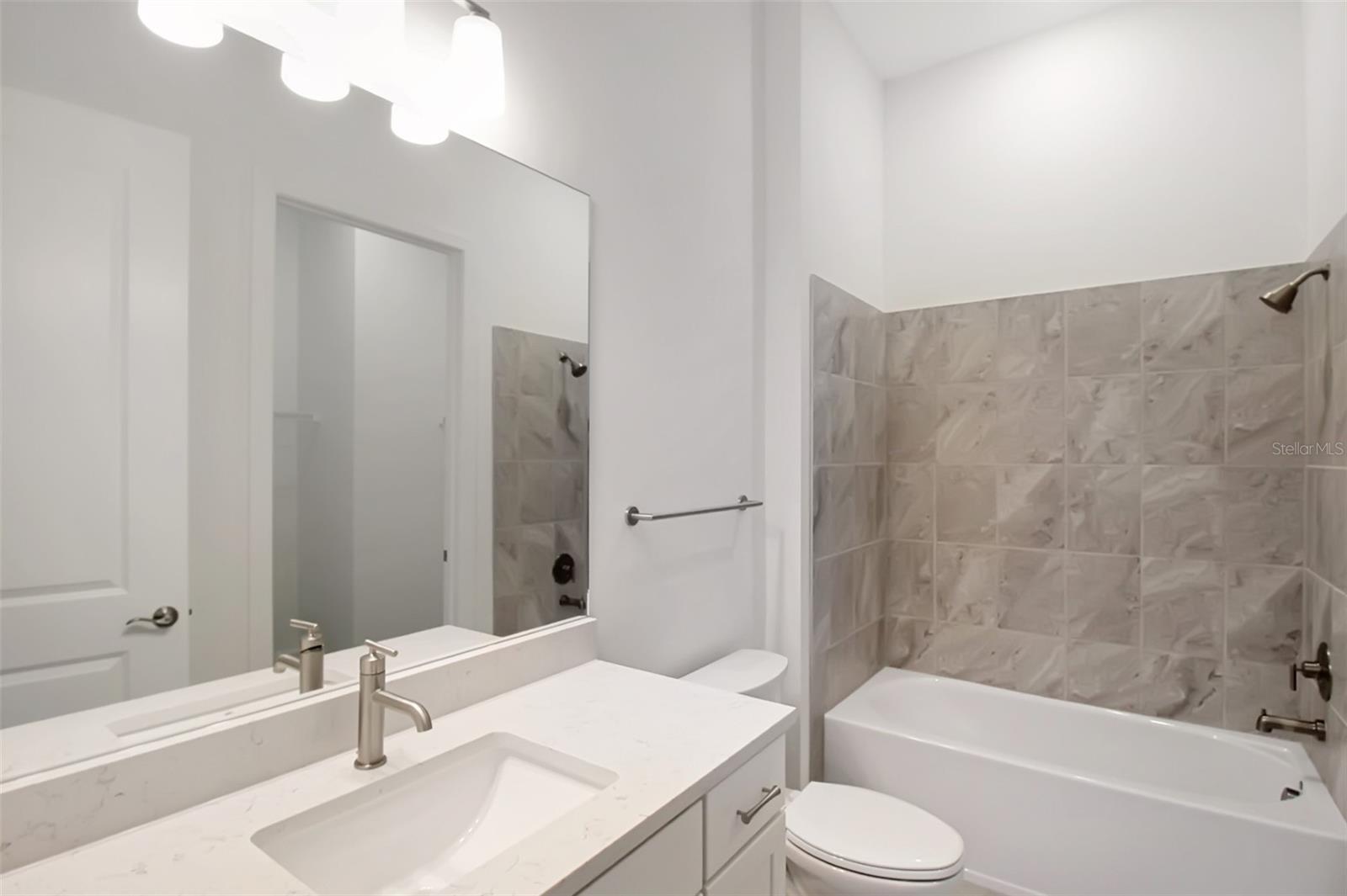 17212 Luminous Ave Property Photo 7