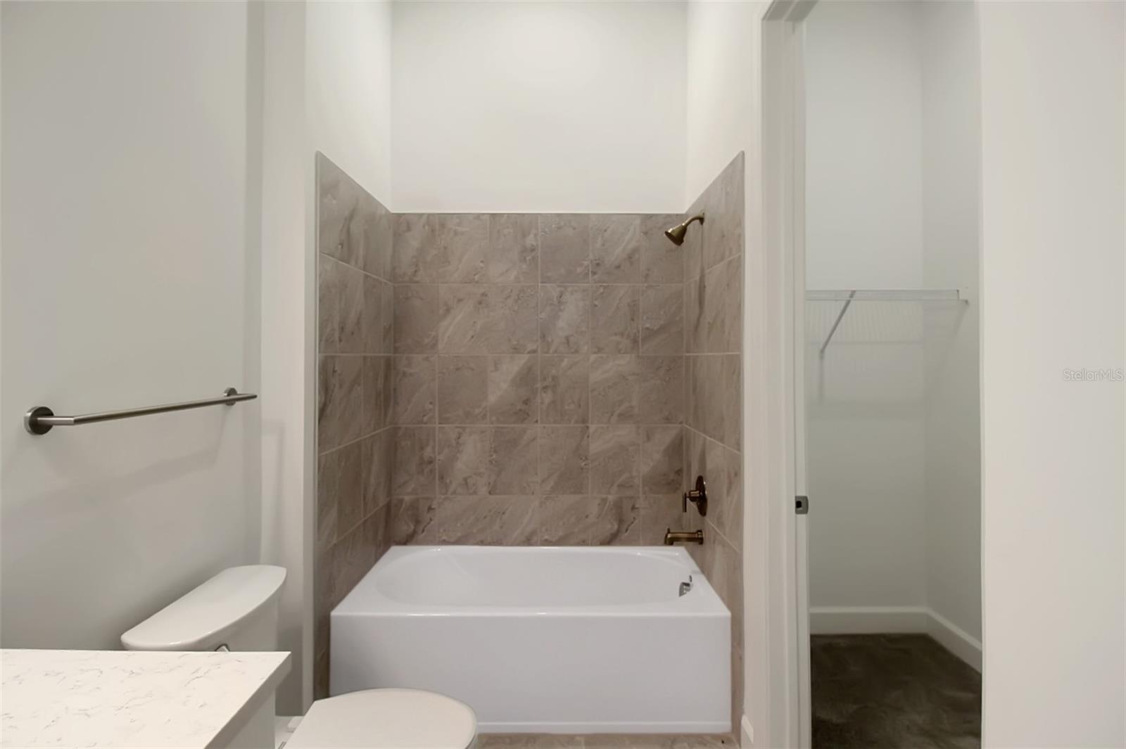 17212 Luminous Ave Property Photo 8
