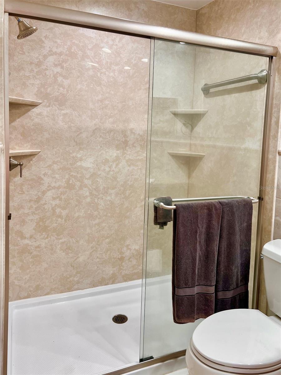 984 Sunridge Dr #j3 Property Photo 18