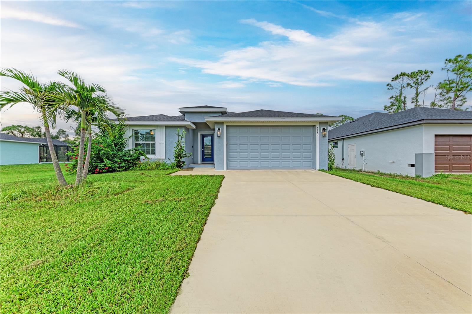320 ALBATROSS RD Property Photo 1