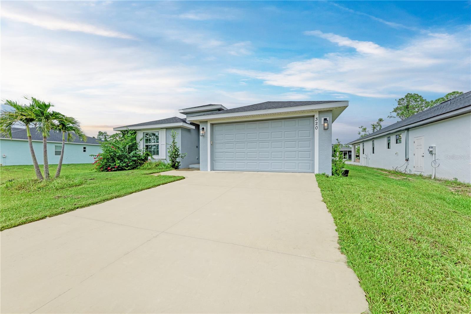320 Albatross Rd Property Photo 2
