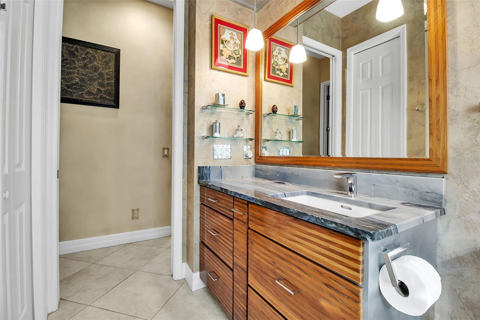 8116 Lone Tree Gln Property Photo 37