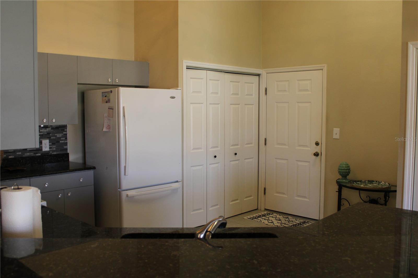 3115 Live Oak Ln #30 Property Photo 2