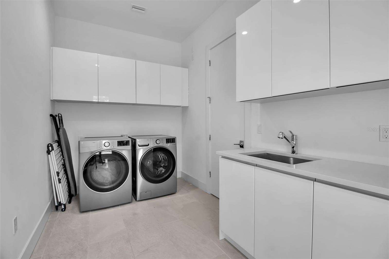 2231 Wood St Property Photo 22