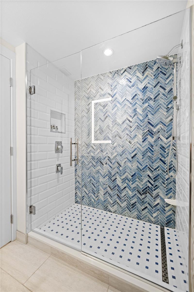 240 Sands Point Rd #4102 Property Photo 15