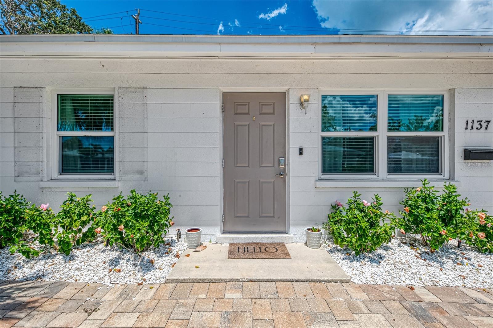 1137 N Moonmist Ct #l-7 Property Photo 2