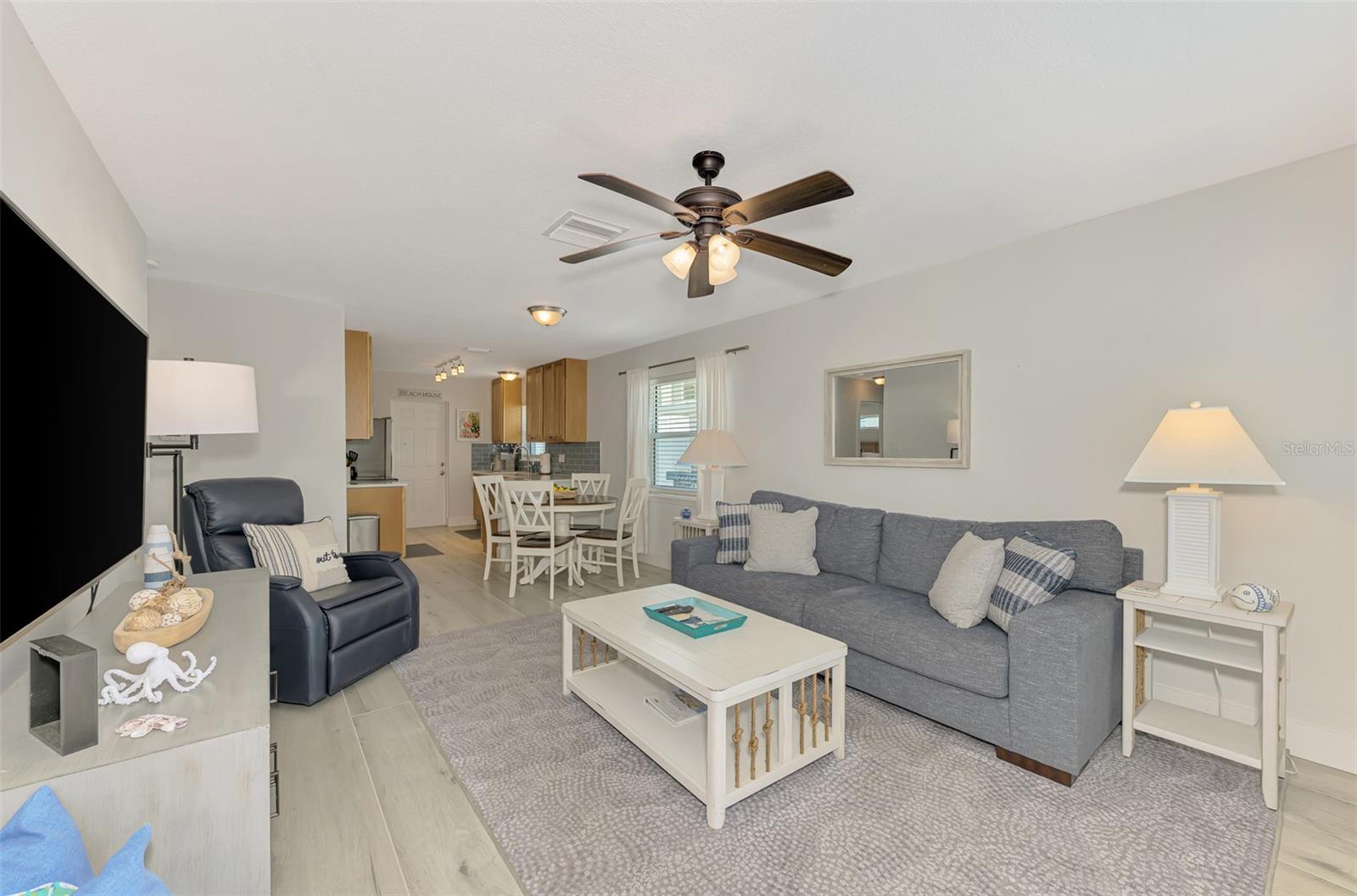 1137 N Moonmist Ct #l-7 Property Photo 4