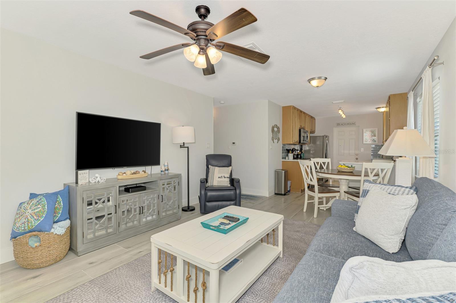 1137 N Moonmist Ct #l-7 Property Photo 5
