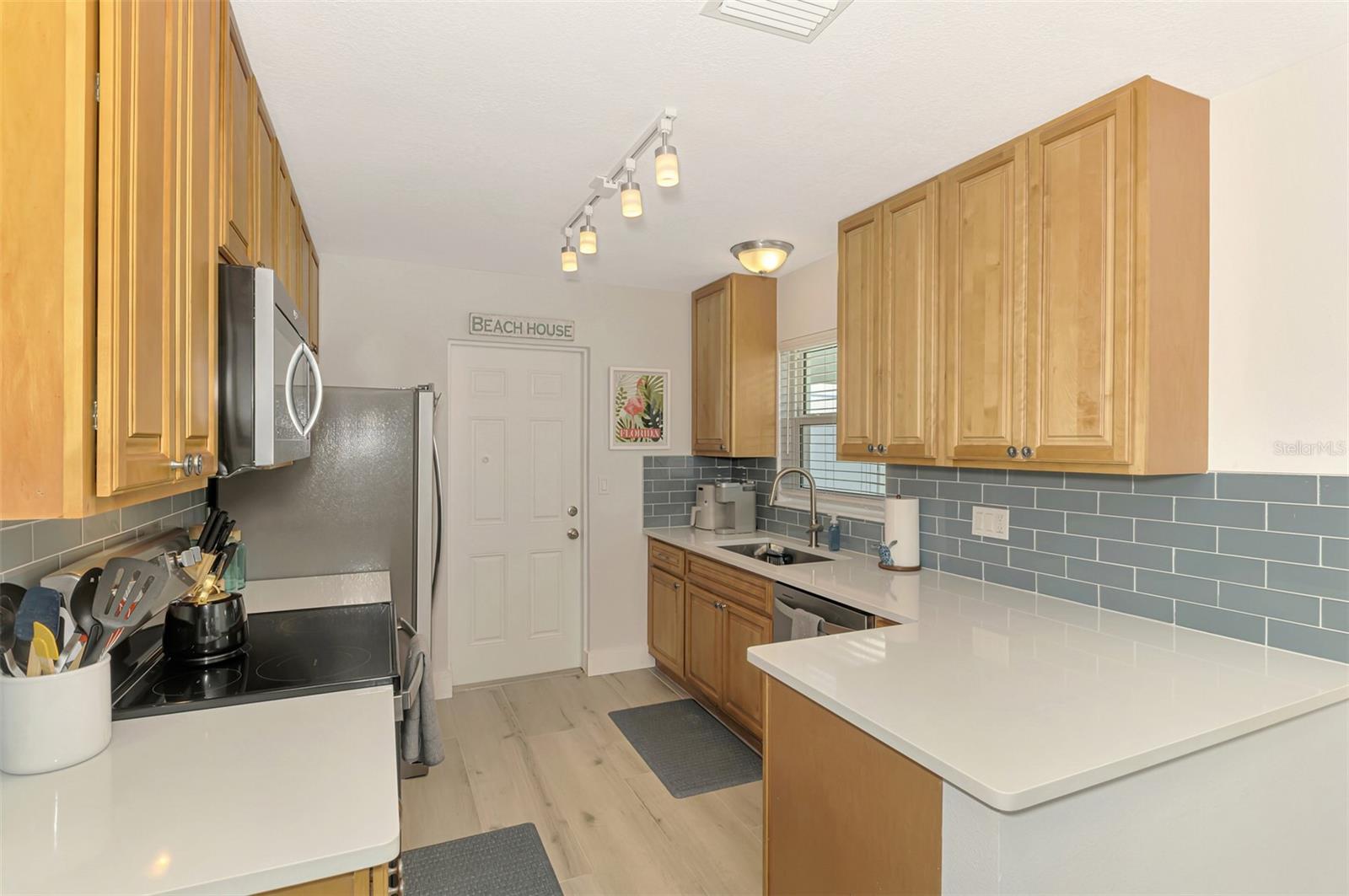1137 N Moonmist Ct #l-7 Property Photo 10
