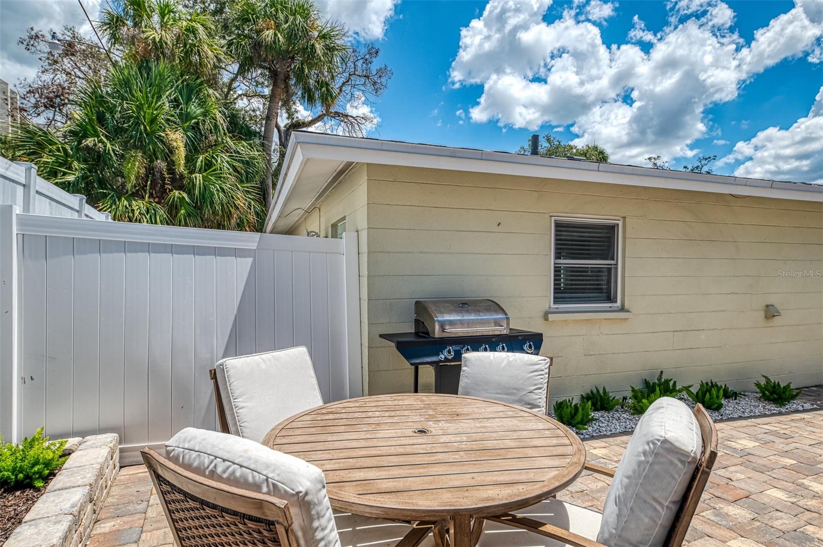 1137 N Moonmist Ct #l-7 Property Photo 26