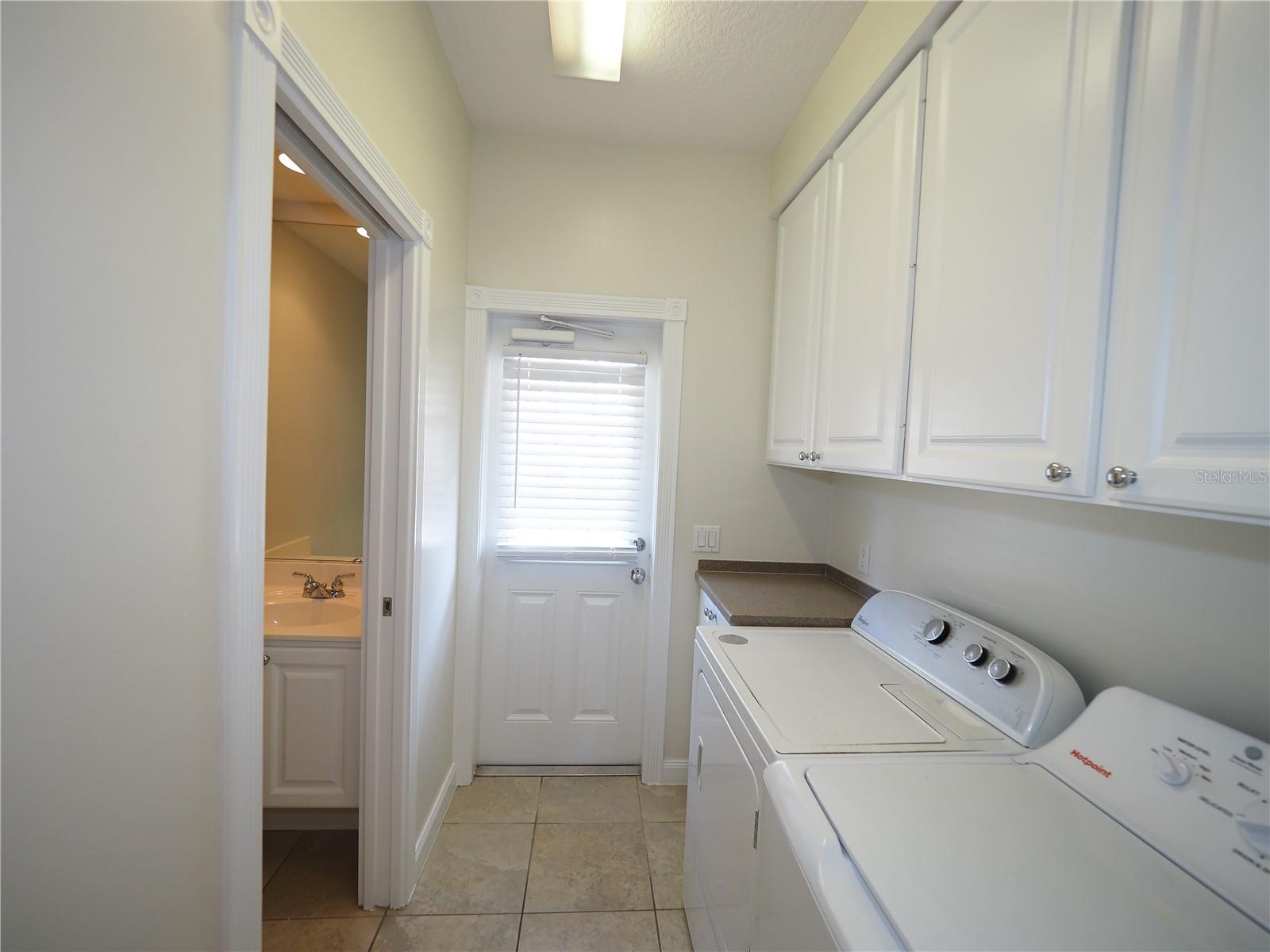 1533 Napoli Dr E Property Photo 10