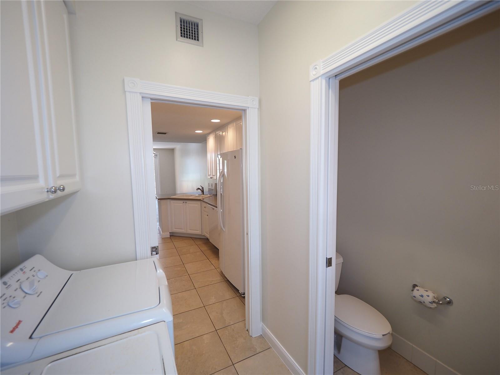 1533 Napoli Dr E Property Photo 11