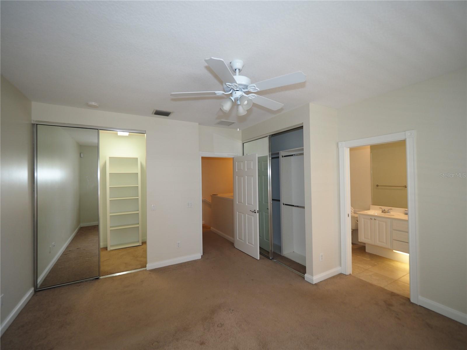 1533 Napoli Dr E Property Photo 17