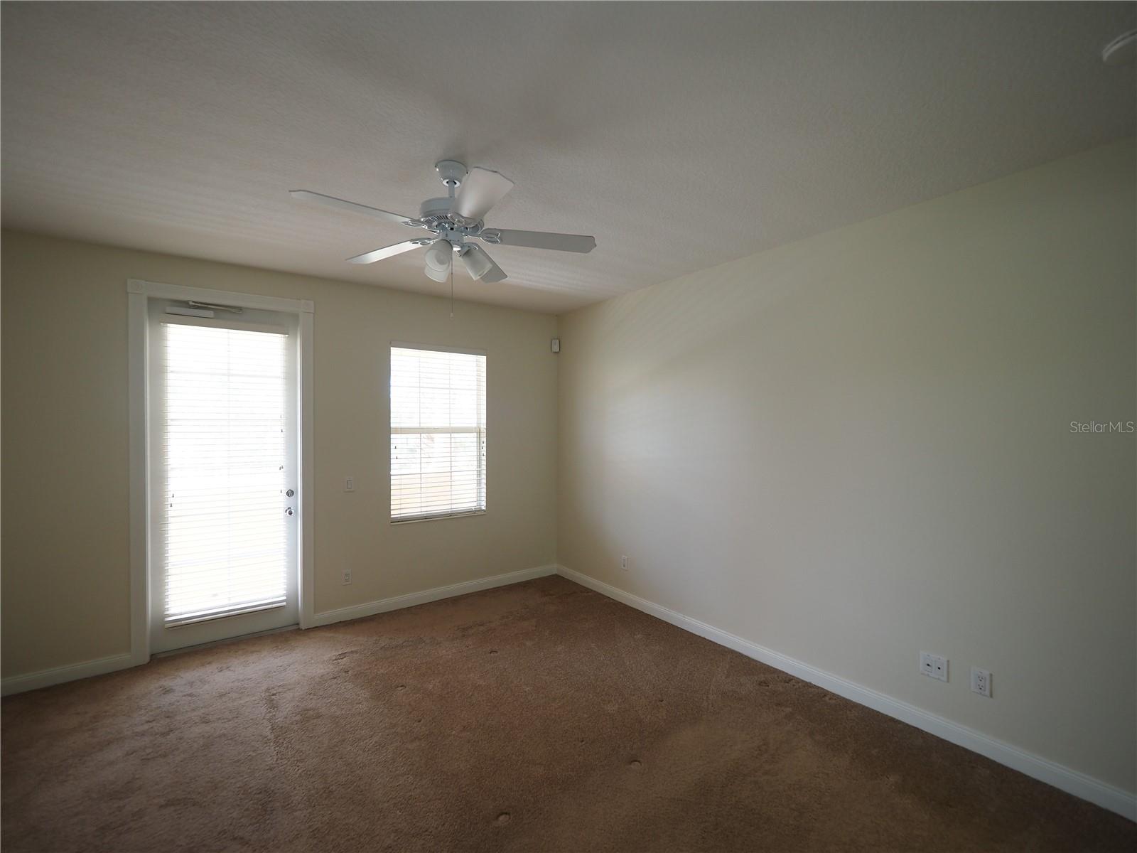 1533 Napoli Dr E Property Photo 20