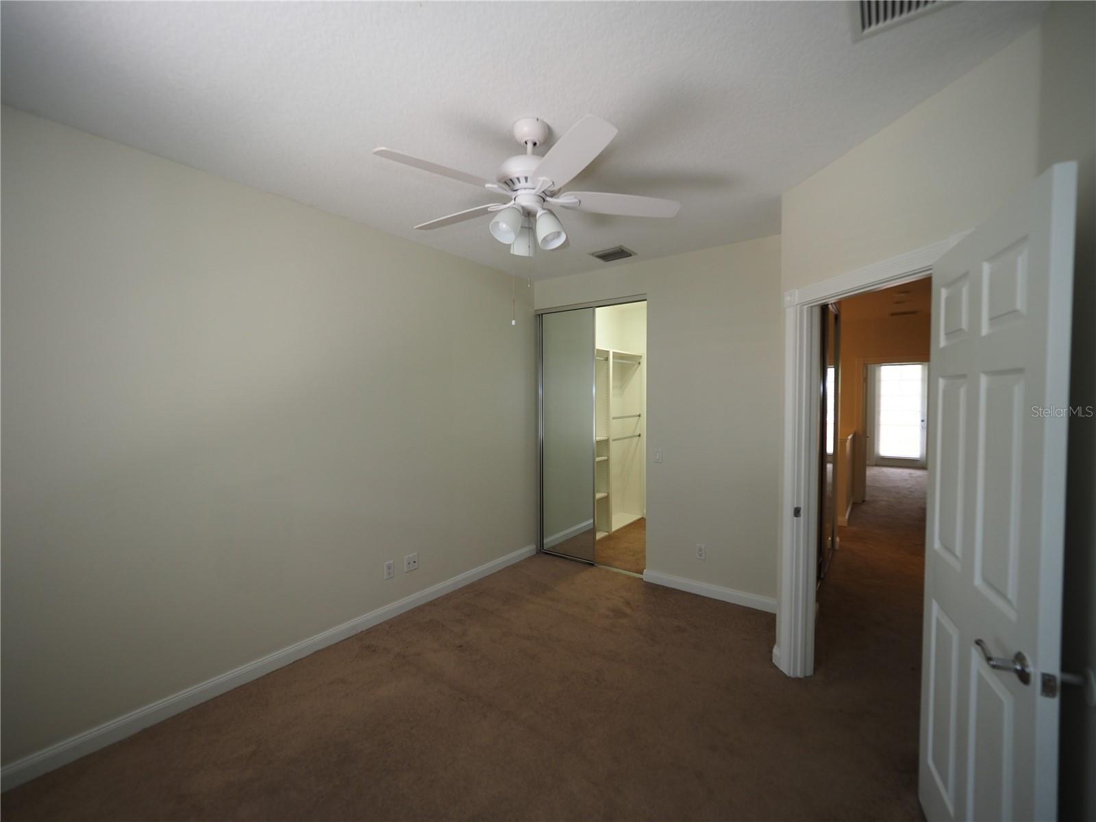 1533 Napoli Dr E Property Photo 29