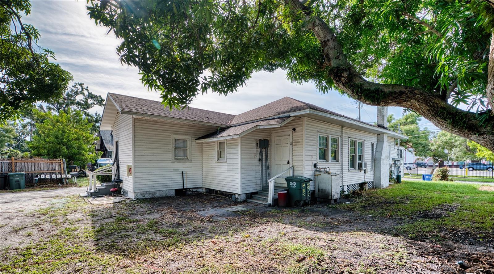1514 12th Ave W Property Photo 6