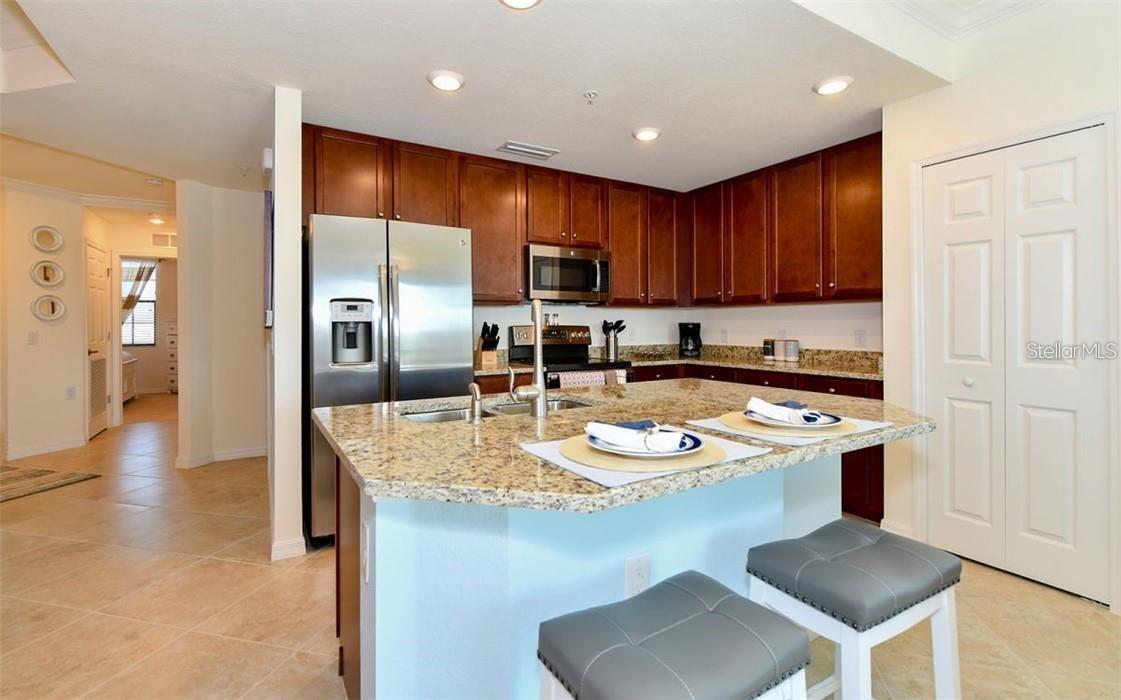 16904 Vardon Terrace #201 Property Photo 11