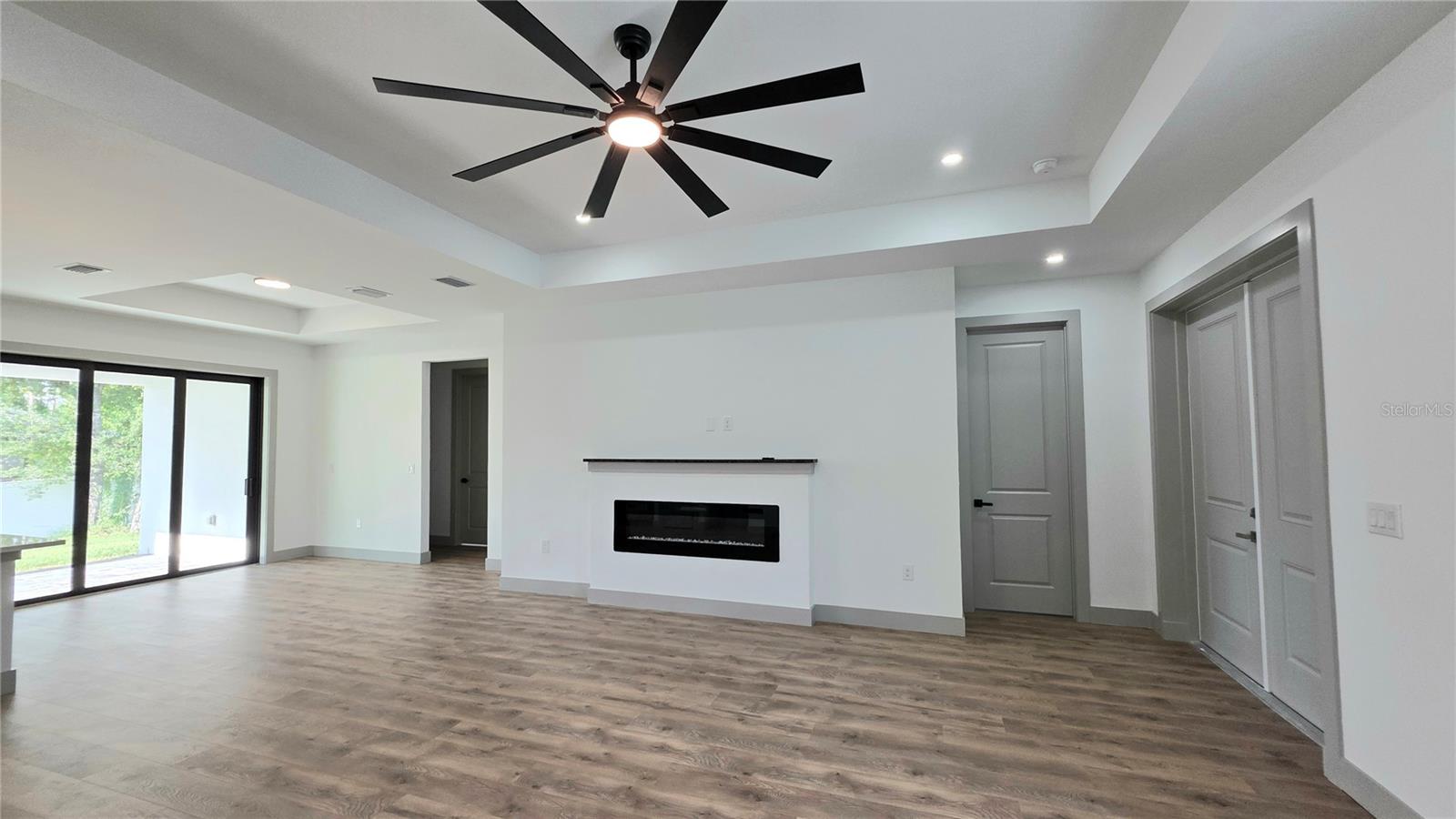 4802 Sunburst Ave Property Photo 8