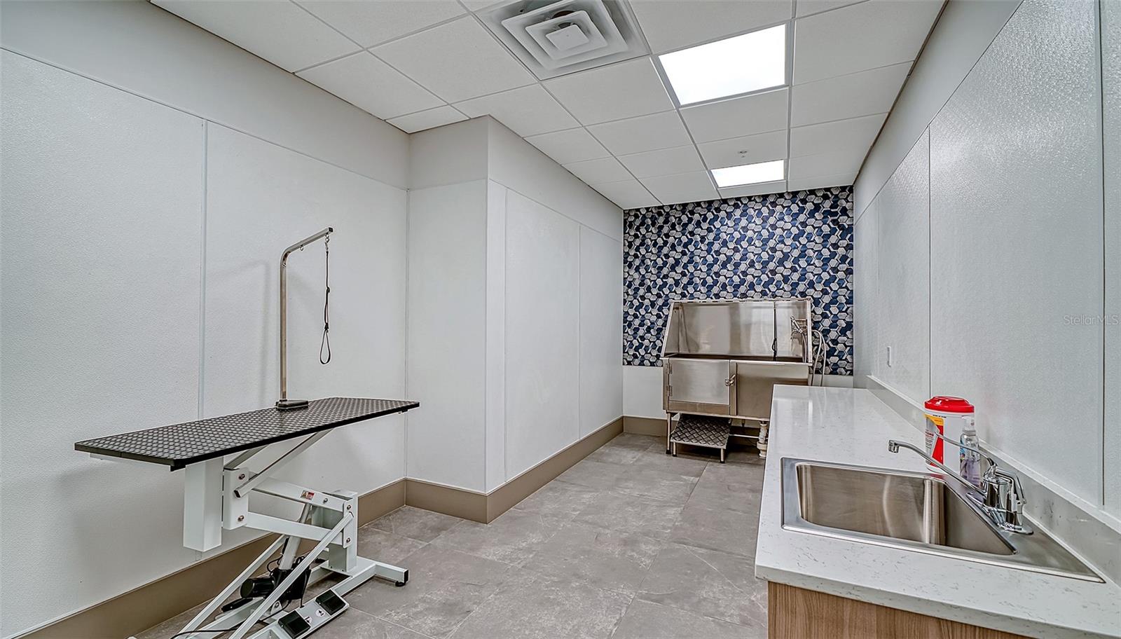 540 N Tamiami Trl #1702 Property Photo 79