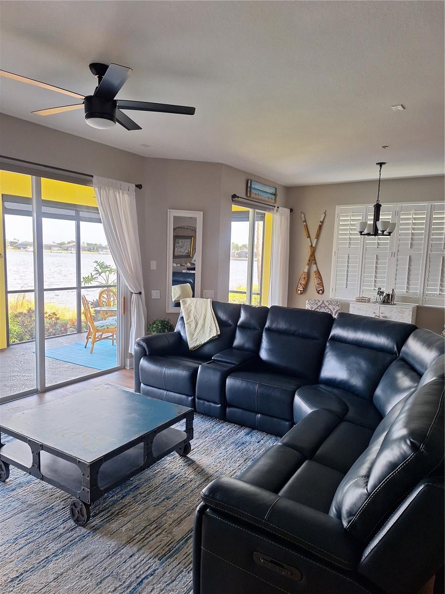 1121 Riverscape St Property Photo 50