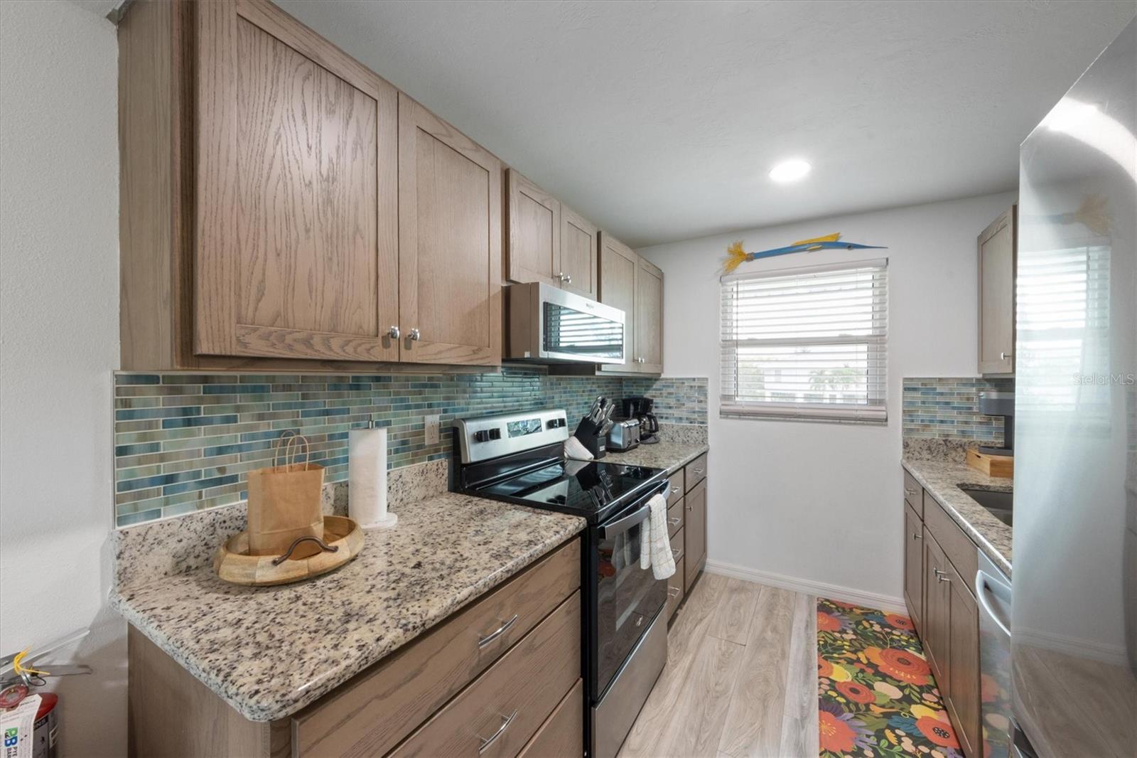 6808 Palm Dr #b Property Photo 7
