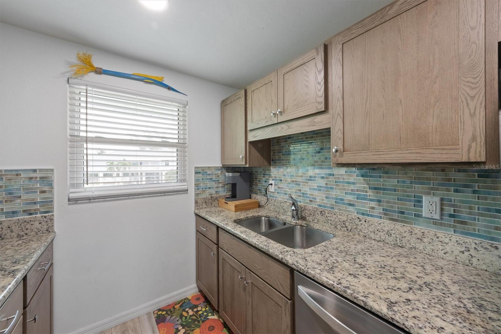 6808 Palm Dr #b Property Photo 8