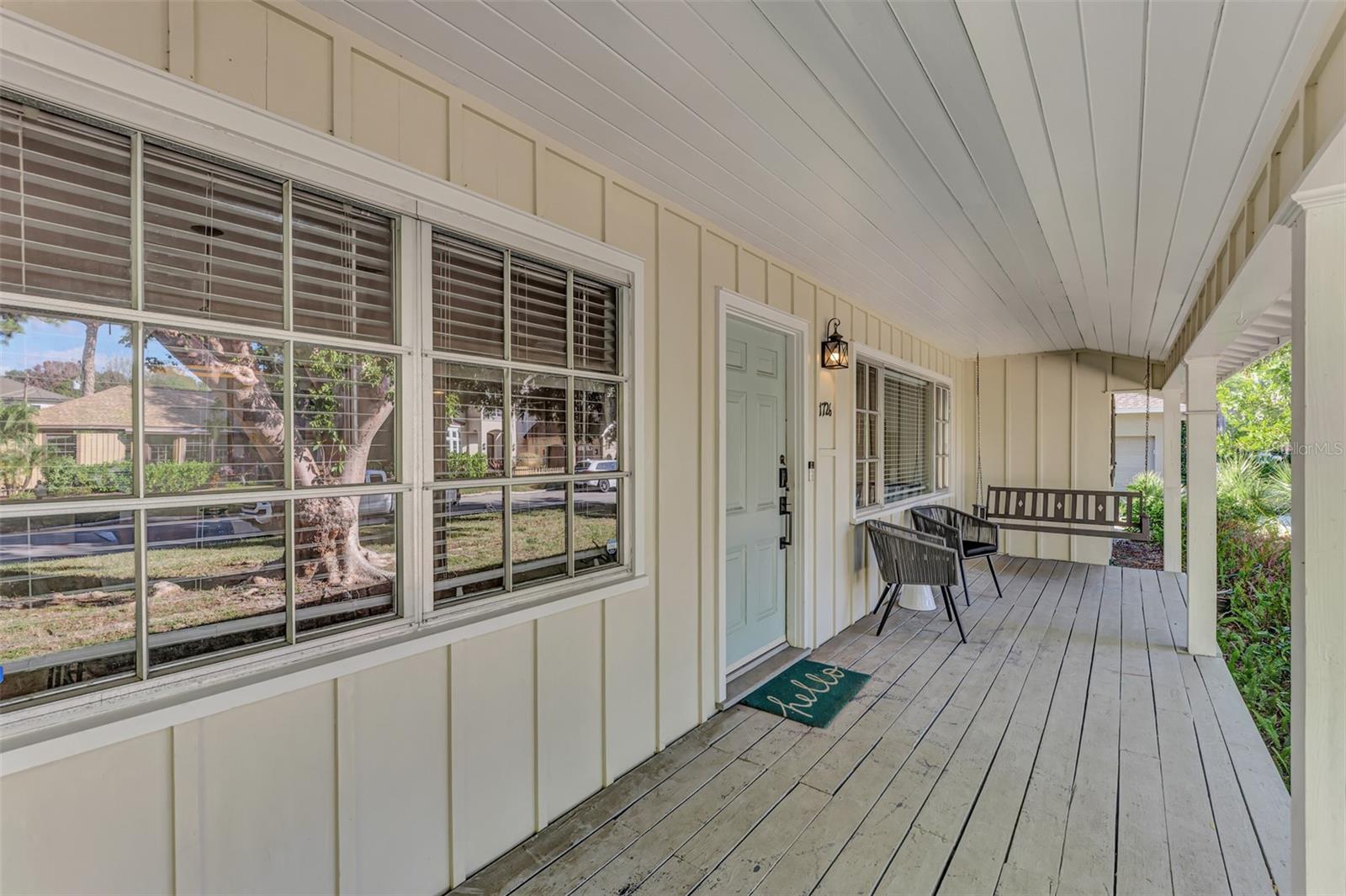 1726 Floyd St Property Photo 4