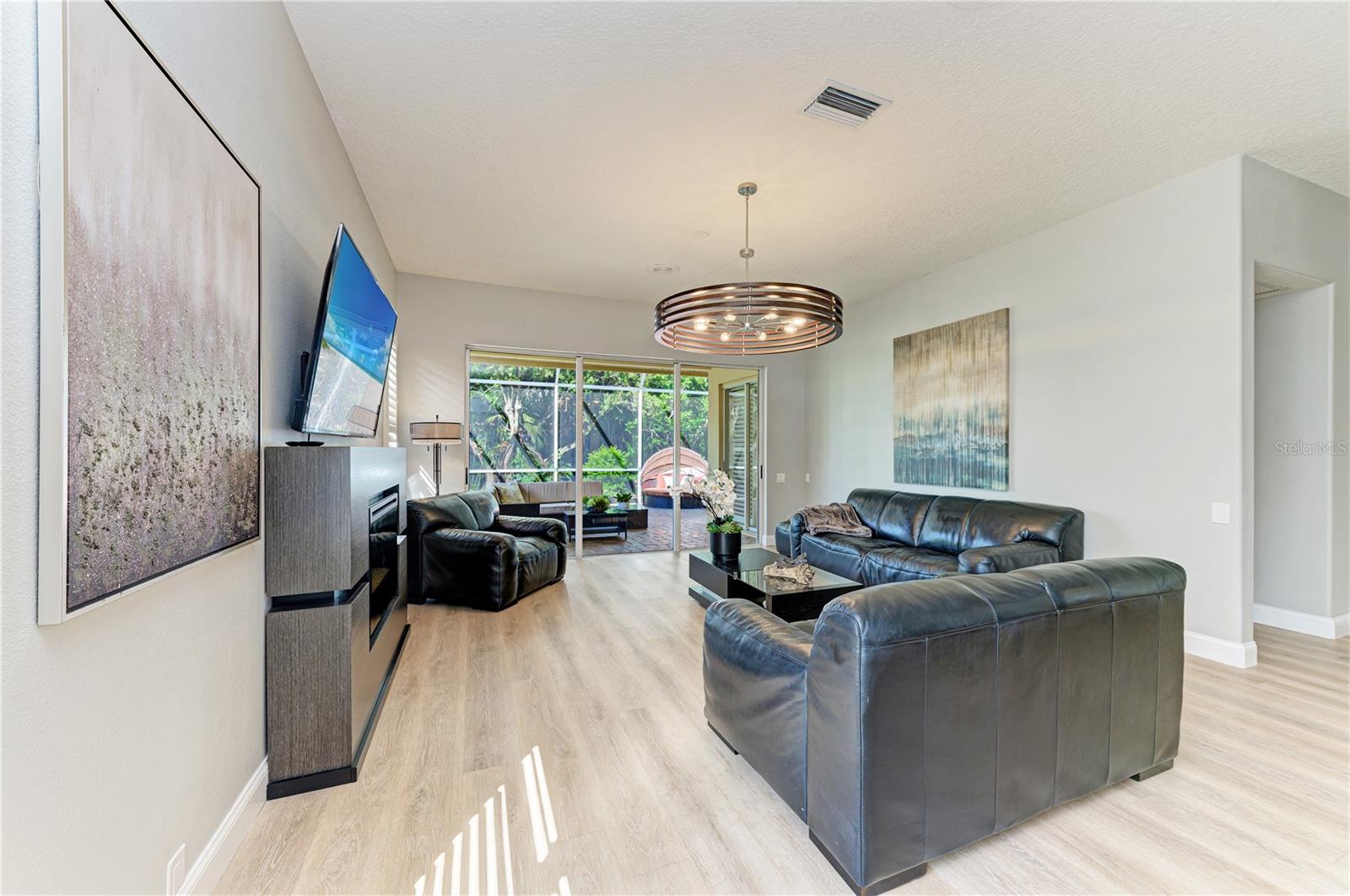 6622 Oakbrooke Cir Property Photo 12