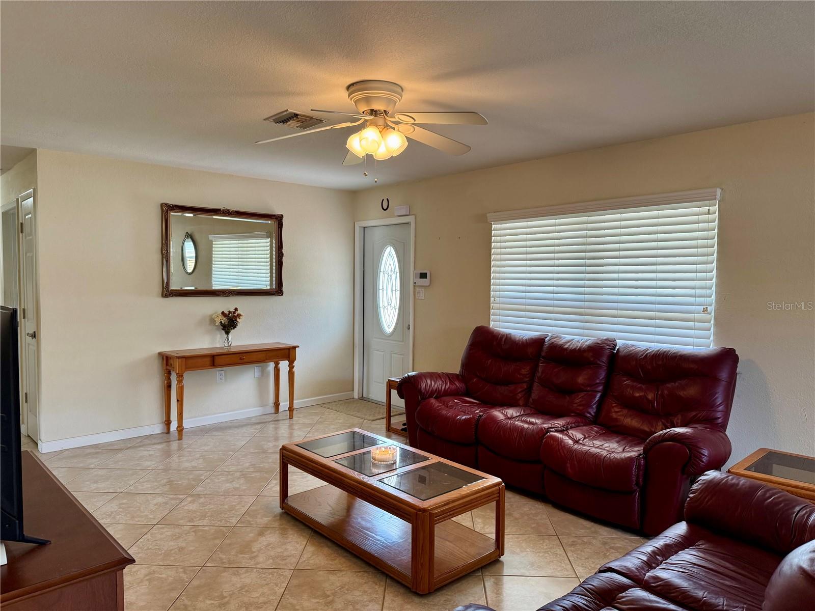 5337 Colewood Pl Property Photo 4