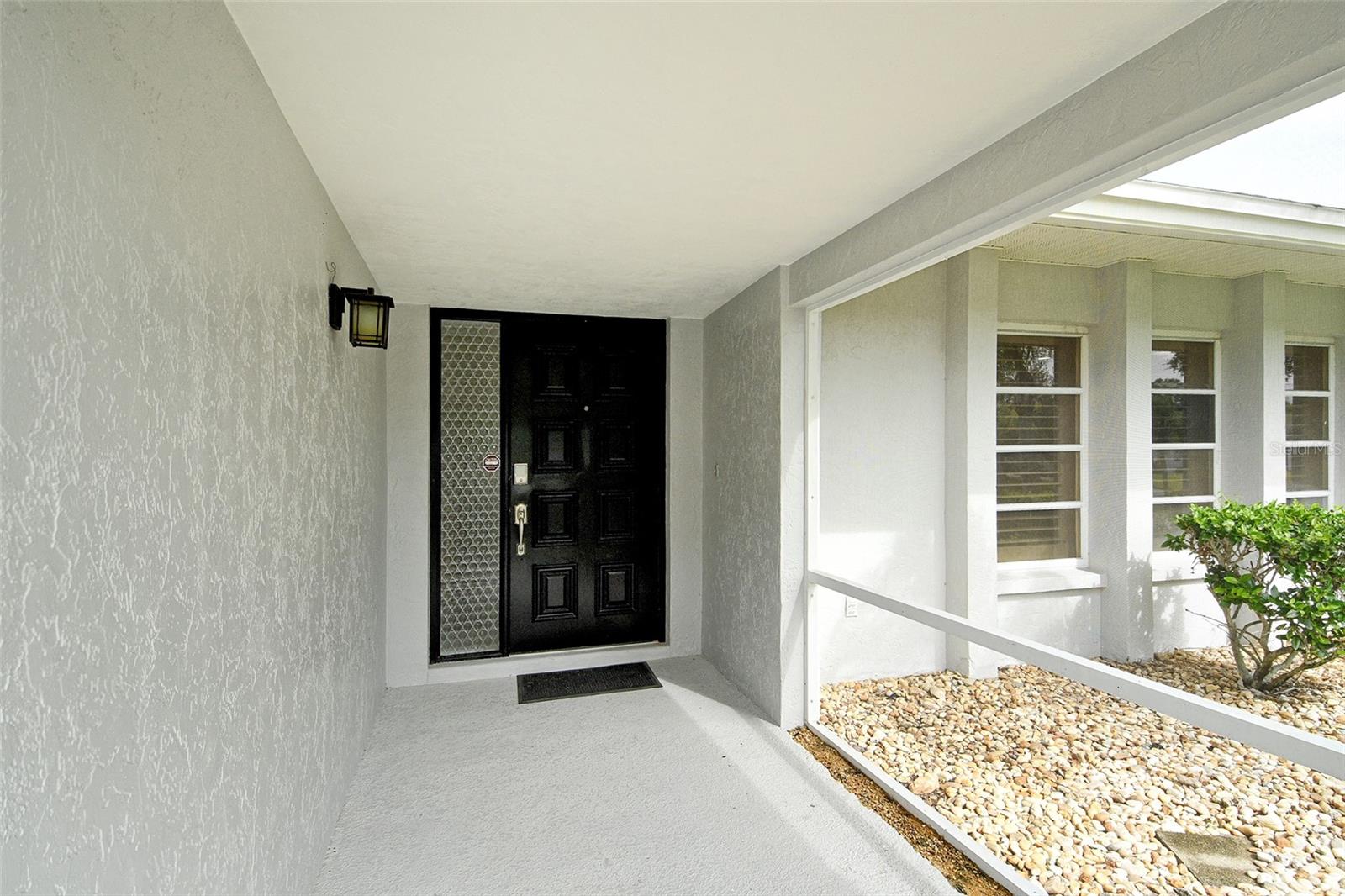 6722 Roxbury Dr Property Photo 7