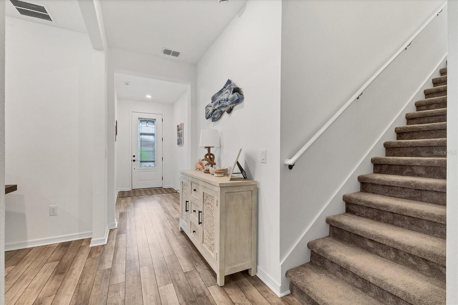 10622 Wynward Way Property Photo 8