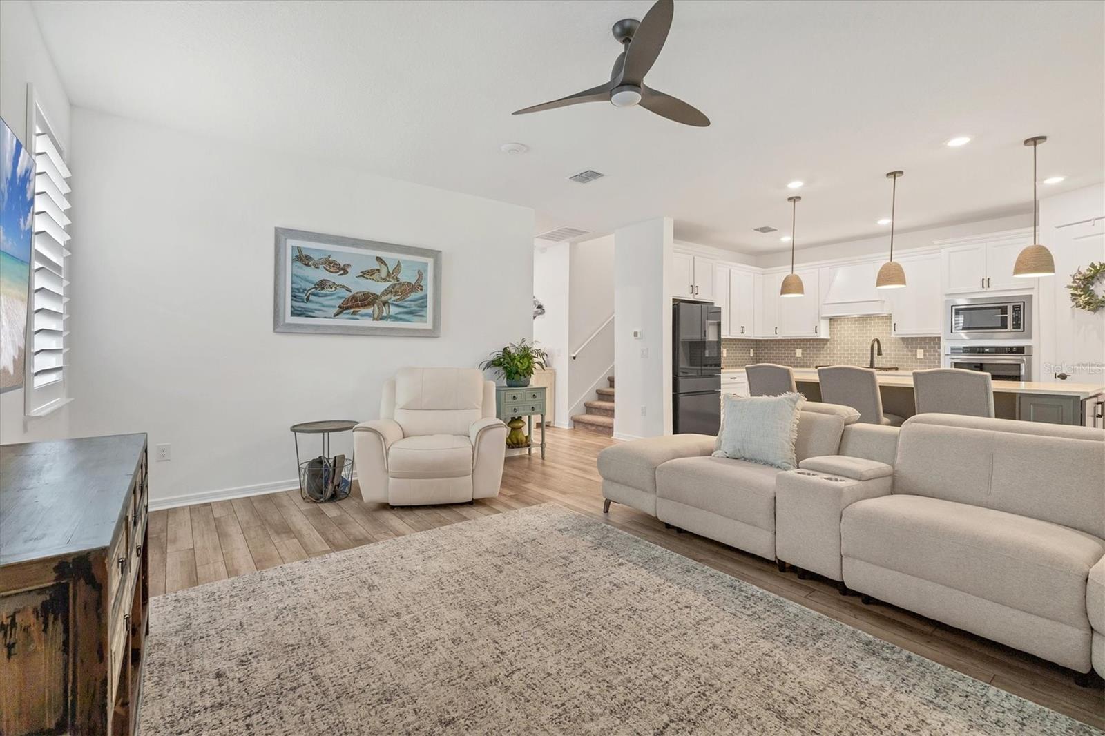 10622 Wynward Way Property Photo 13