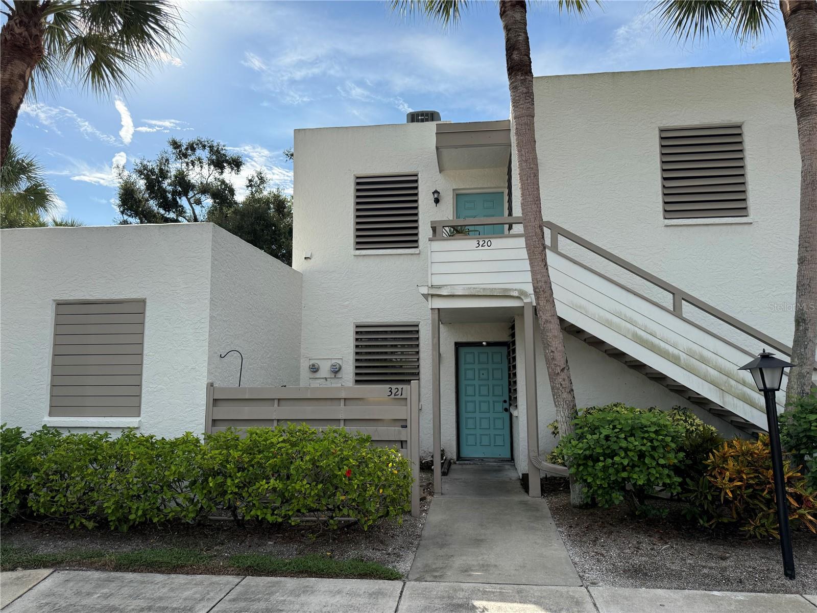 321 TIMBERLAKE DR #321 Property Photo 1