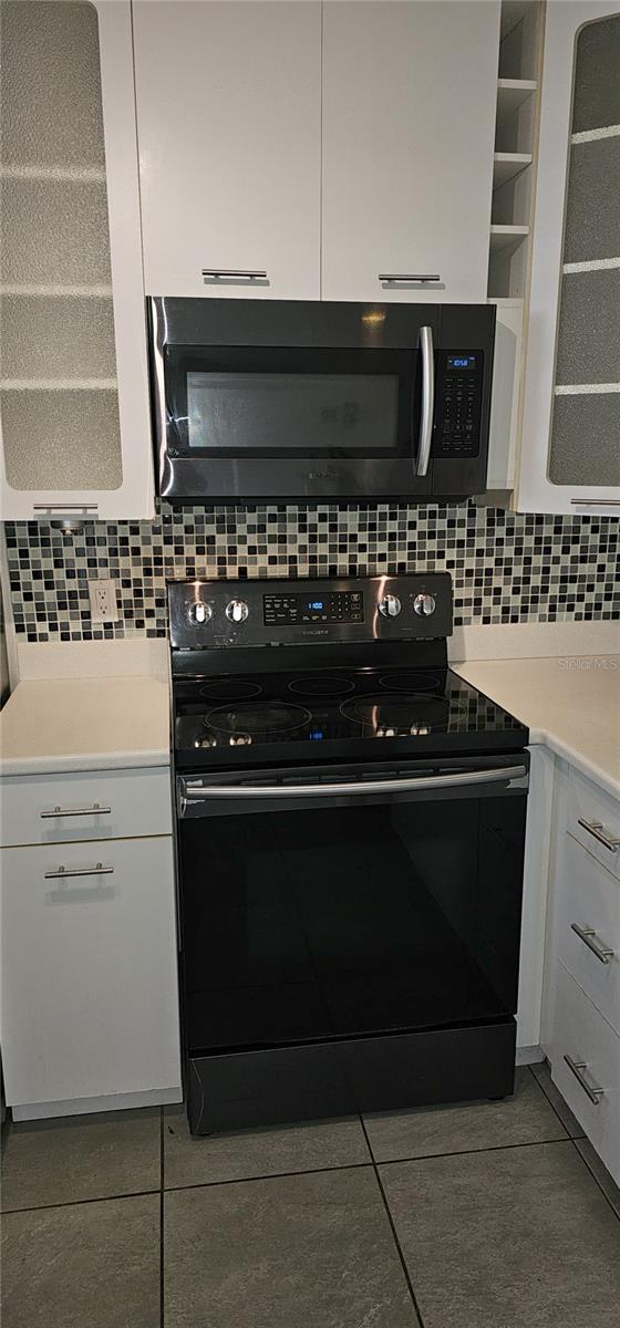 321 Timberlake Dr #321 Property Photo 4